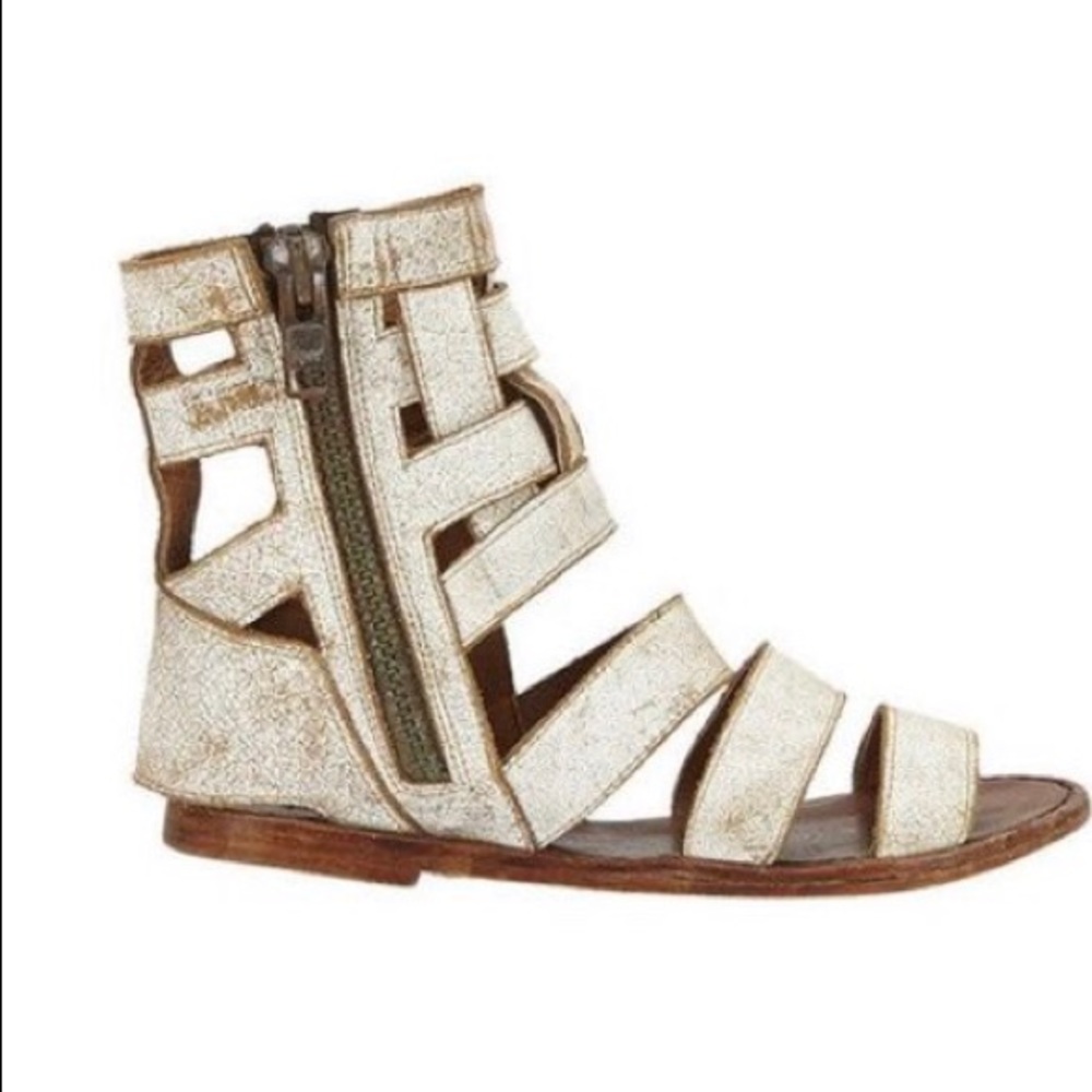 Gladiador Throne Sandals by Matisse